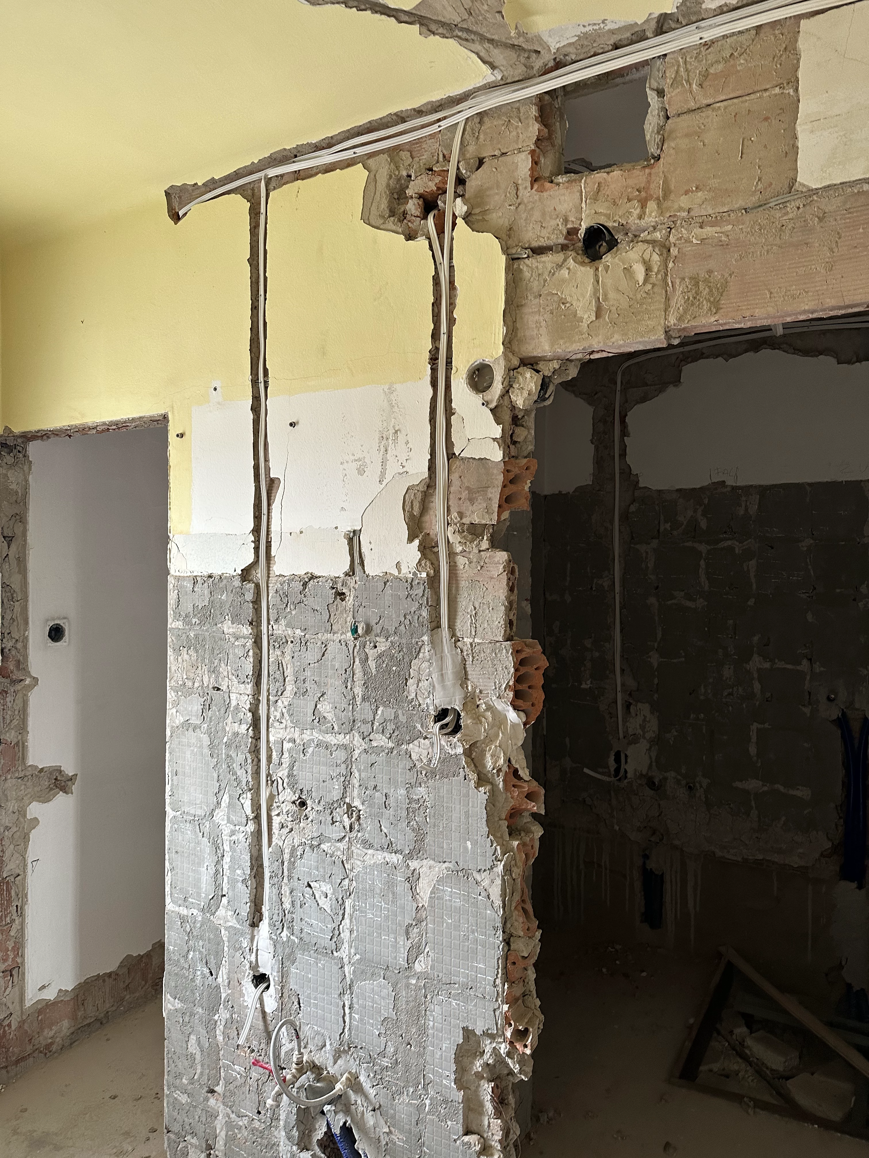 Villanyszerelés országosan – Valkó Vill munkakép 33