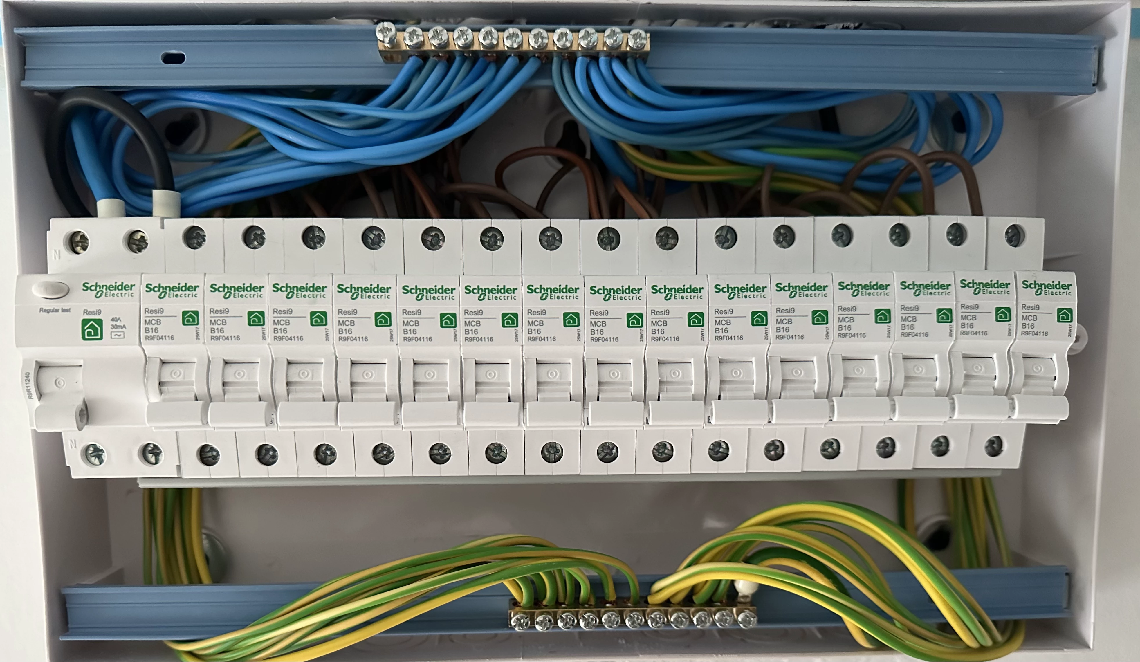 Villanyszerelés országosan – Valkó Vill munkakép 45