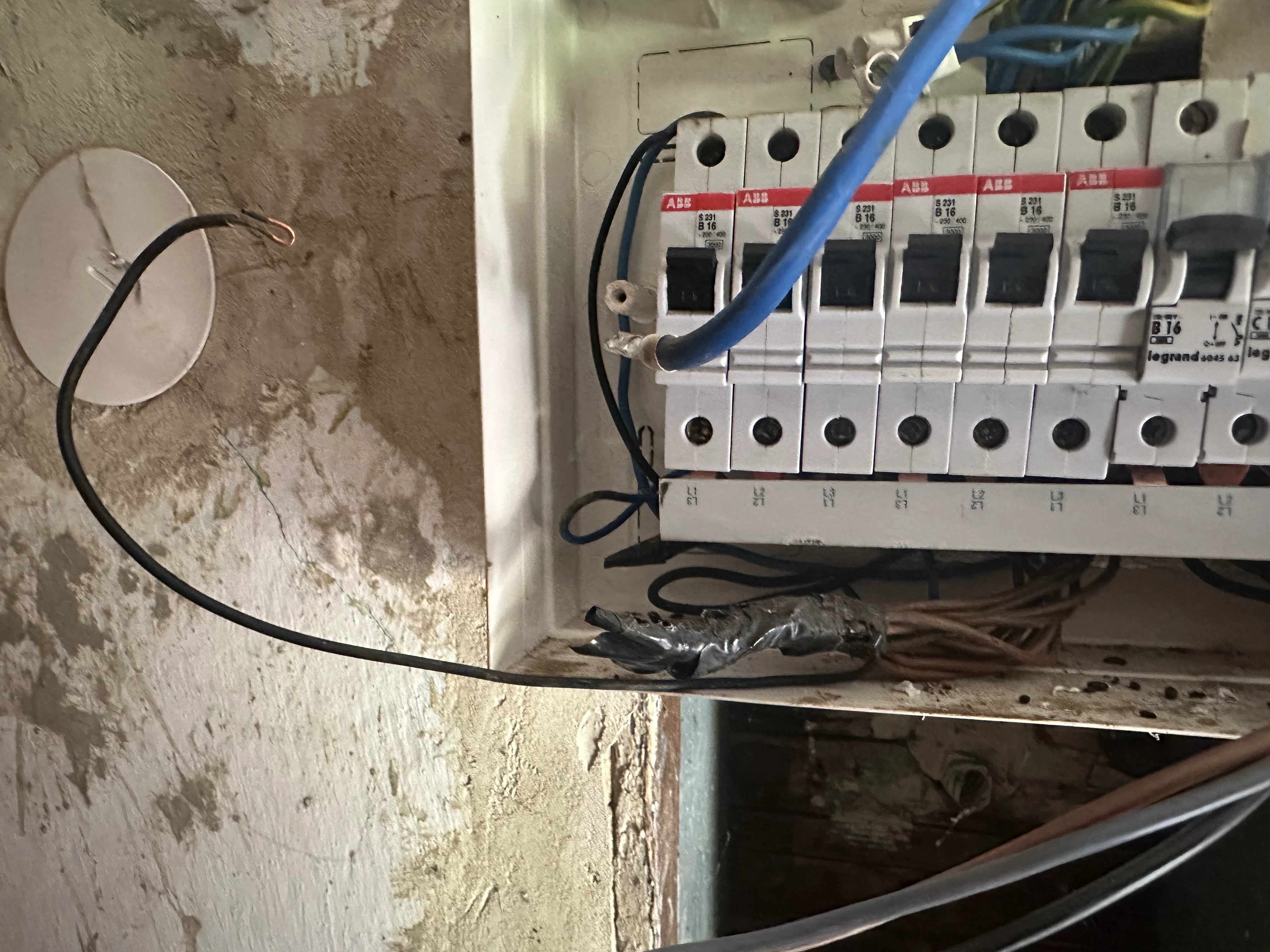 Villanyszerelés országosan – Valkó Vill munkakép 49