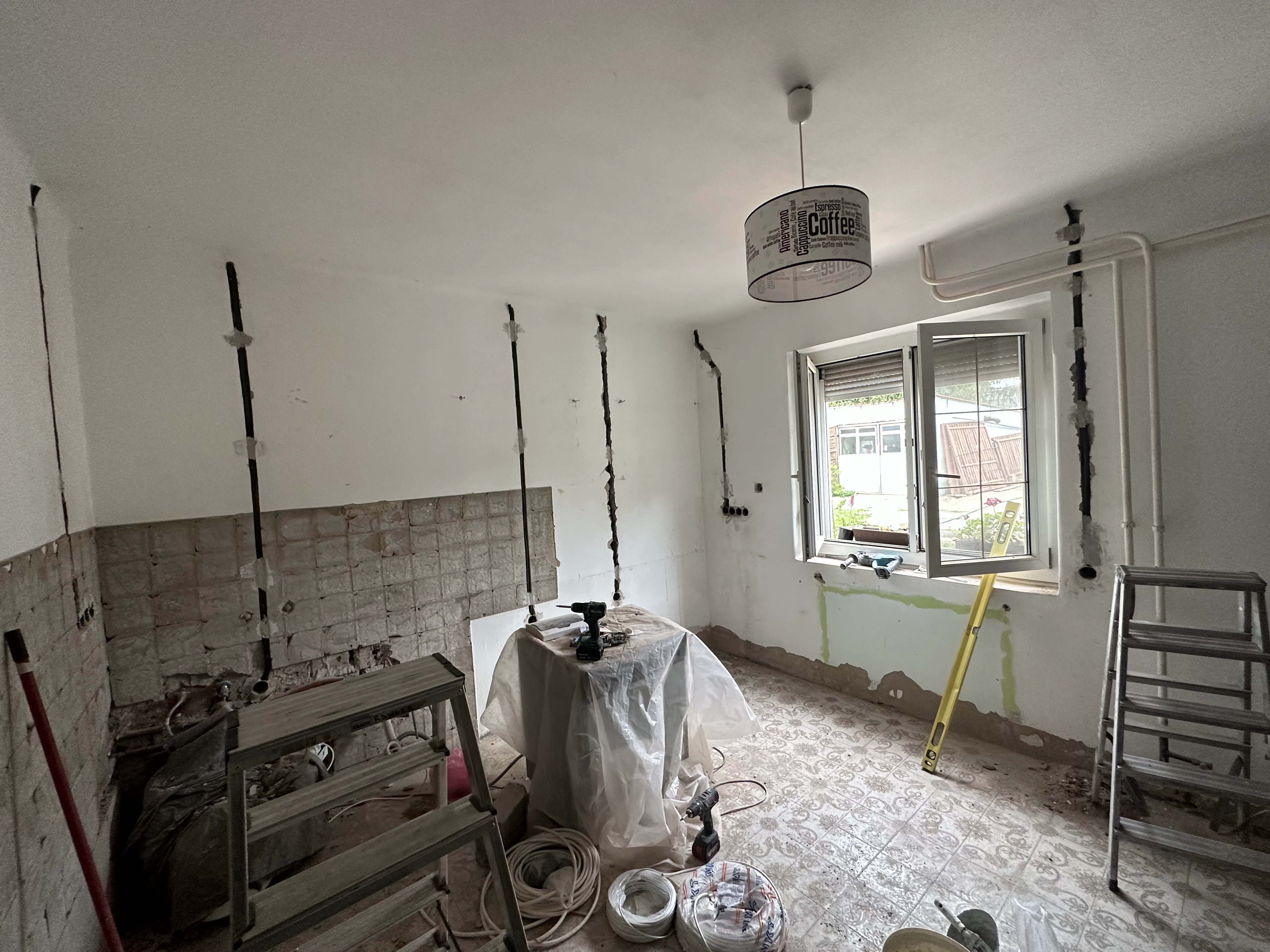 Villanyszerelés országosan – Valkó Vill munkakép 90