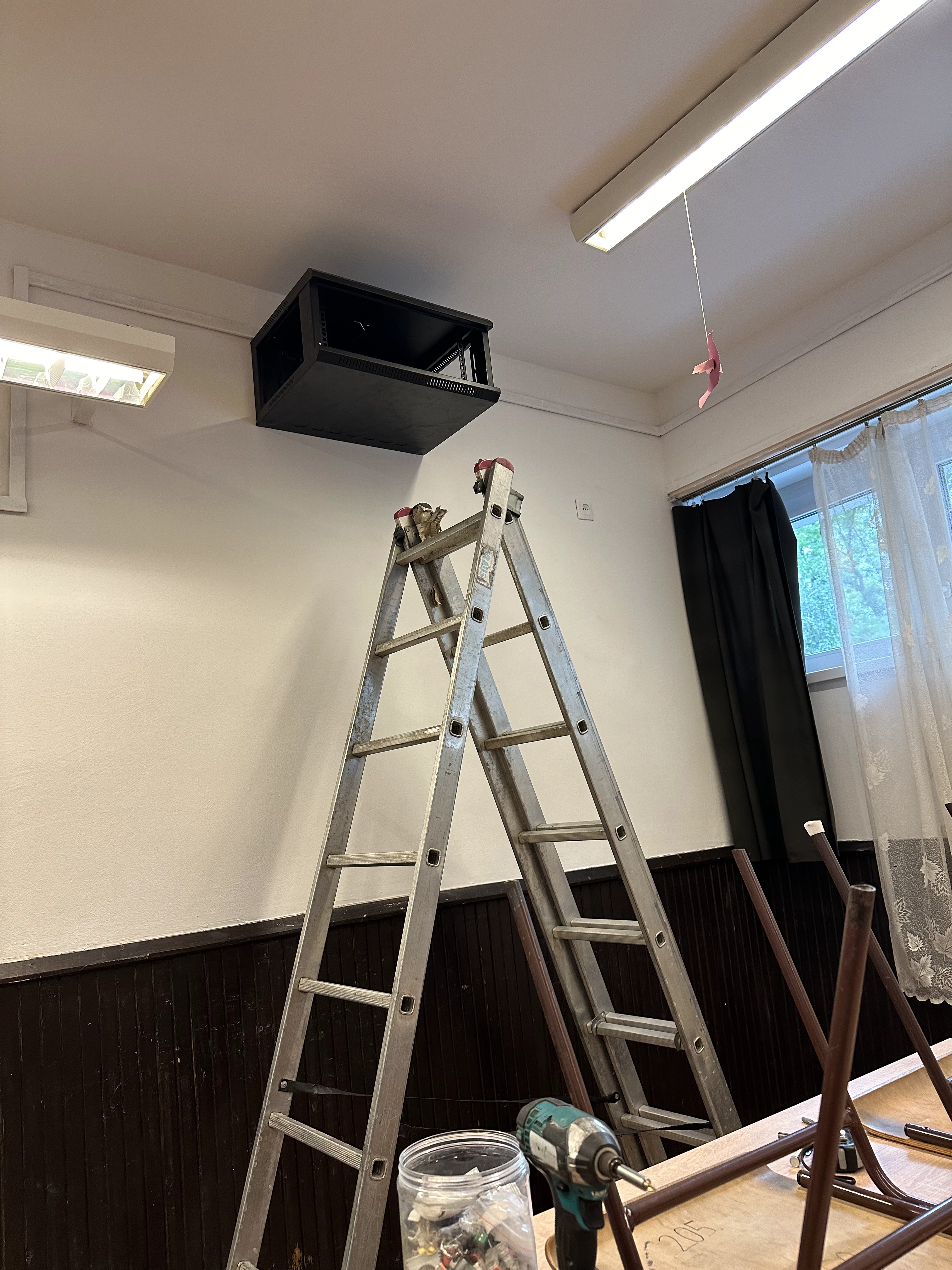 Villanyszerelés országosan – Valkó Vill munkakép 91