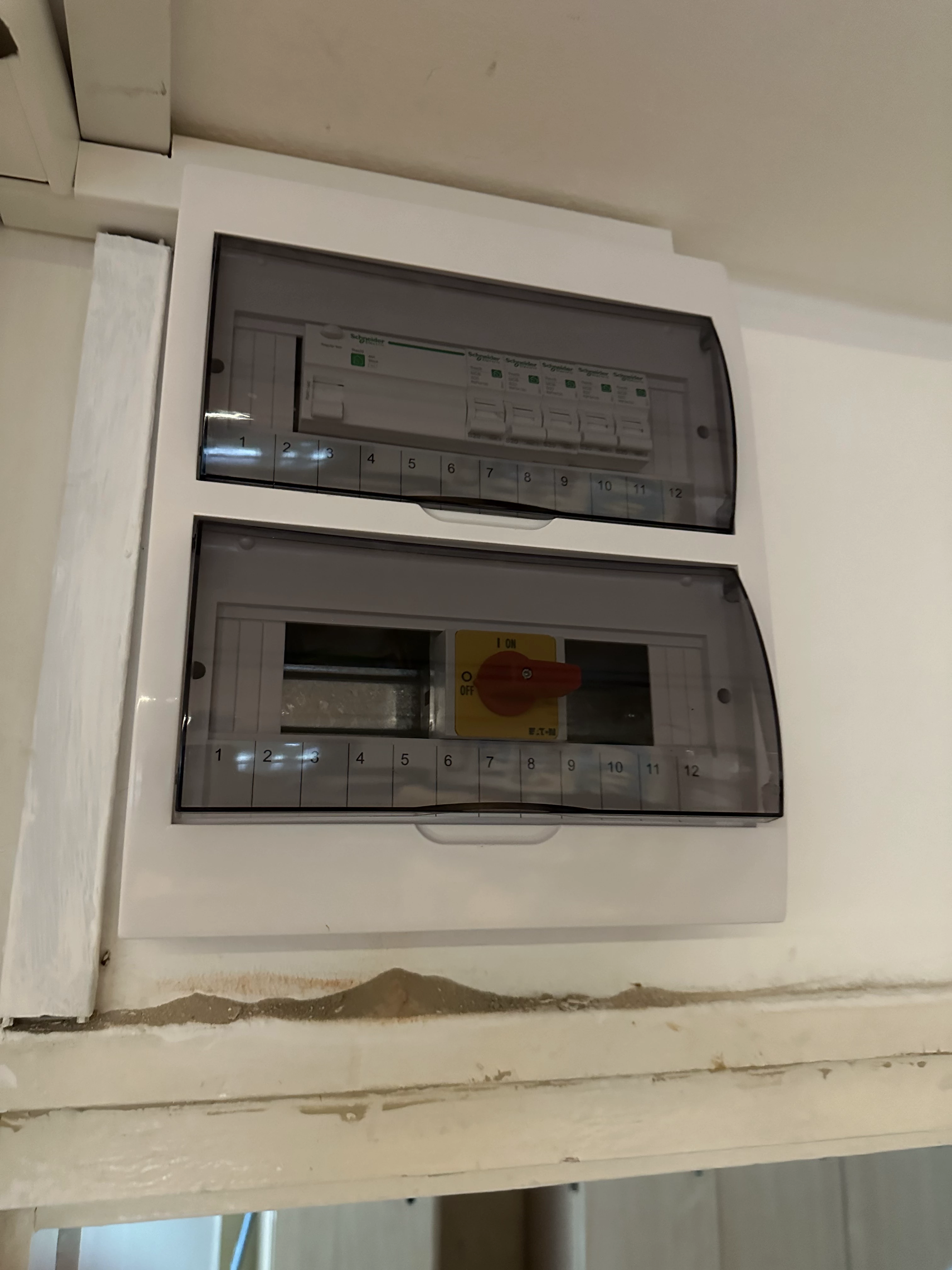 Villanyszerelés országosan – Valkó Vill munkakép 99